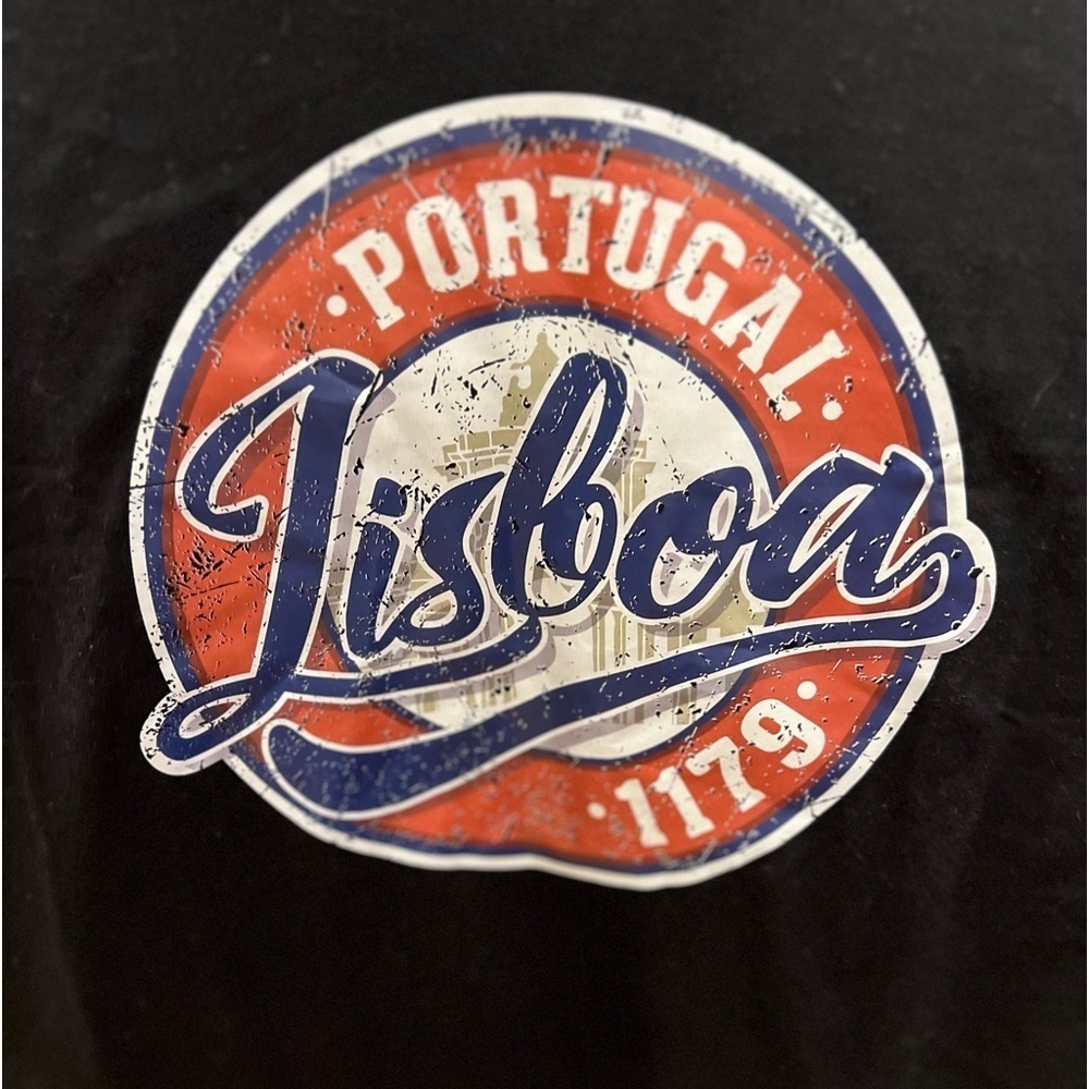Lisboa Portugal t shirt size xl in EUC